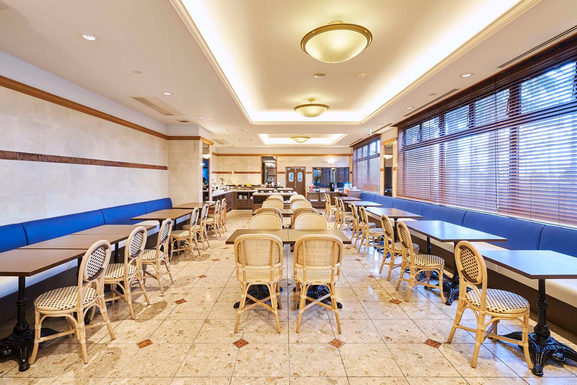 MS_Maihama_Restaurant_Buffet_PALM TREES_(1)_1920_1280.jpg